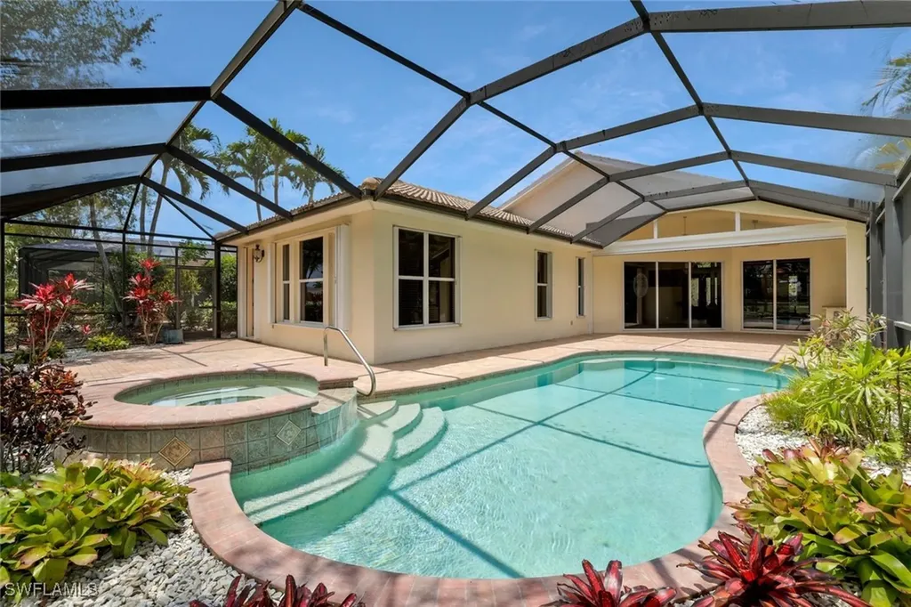 Naples FL, 4923 Cerromar Drive