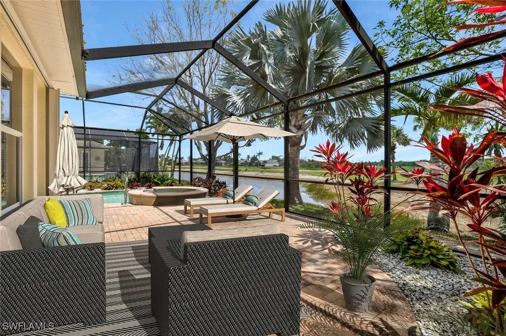 4923 Cerromar Drive Naples FL 34112
