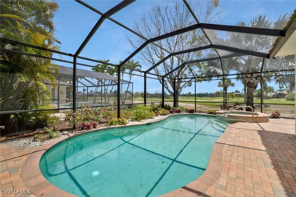 4923 Cerromar Drive Naples FL 34112