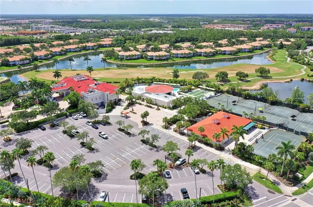 4923 Cerromar Drive Naples FL 34112