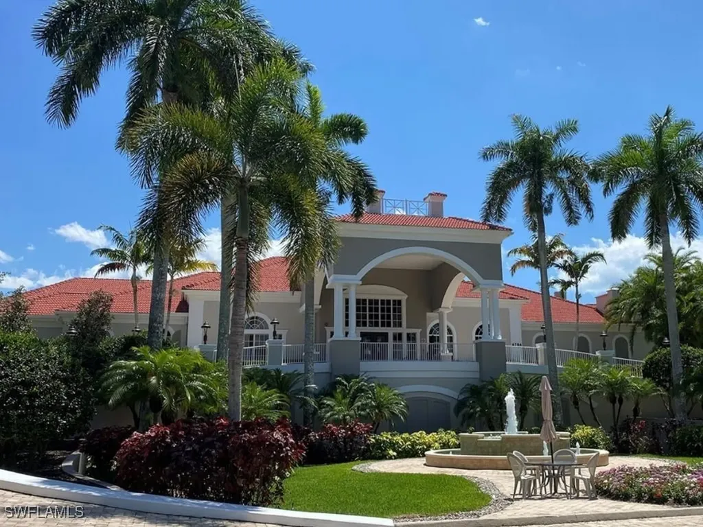 4923 Cerromar Drive Naples FL 34112