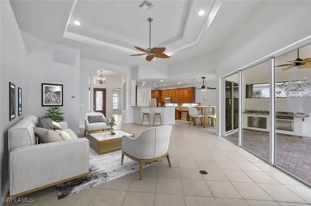 4923 Cerromar Drive Naples FL 34112