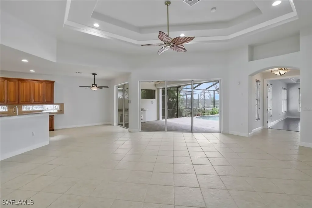 4923 Cerromar Drive Naples FL 34112