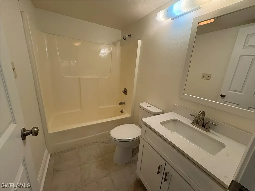 4928 Vincennes Street Cape Coral FL 33904