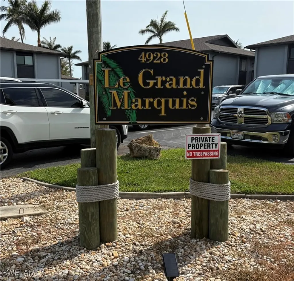 4928 Vincennes Street Cape Coral FL 33904