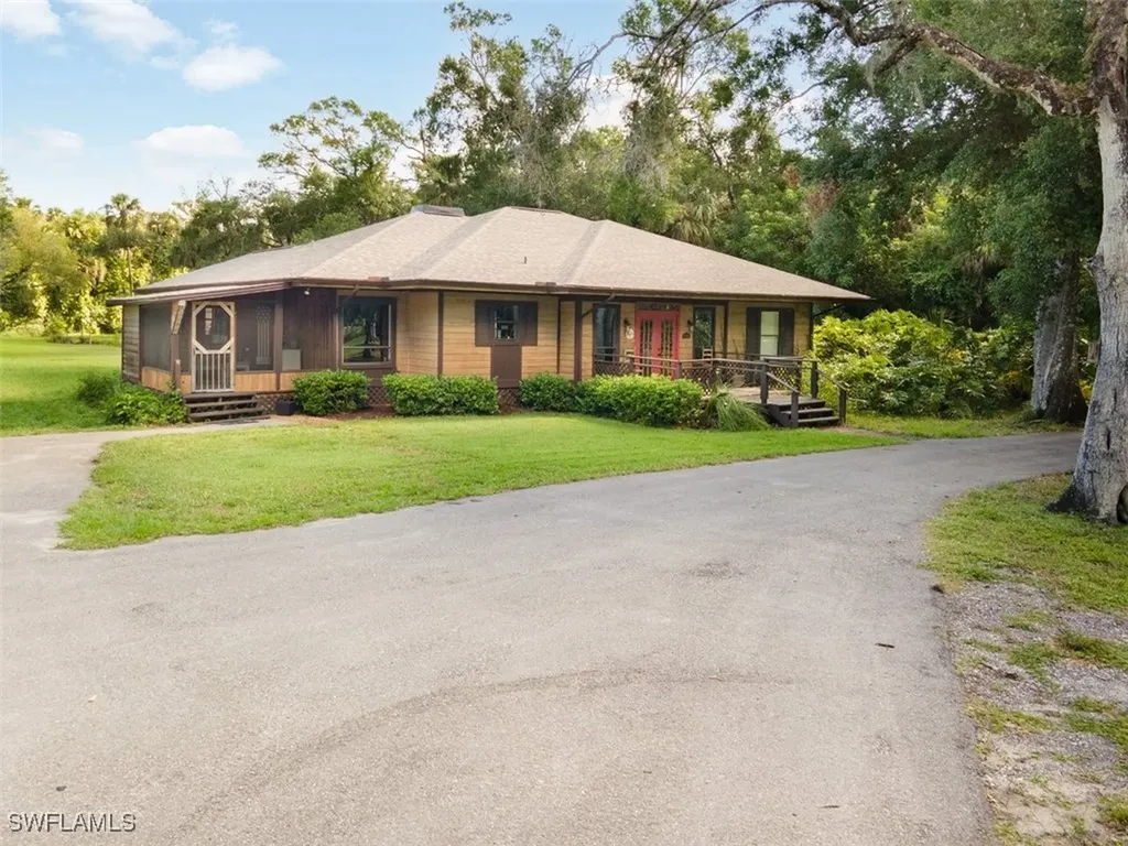 17321 Oak Creek Road Alva FL 33920