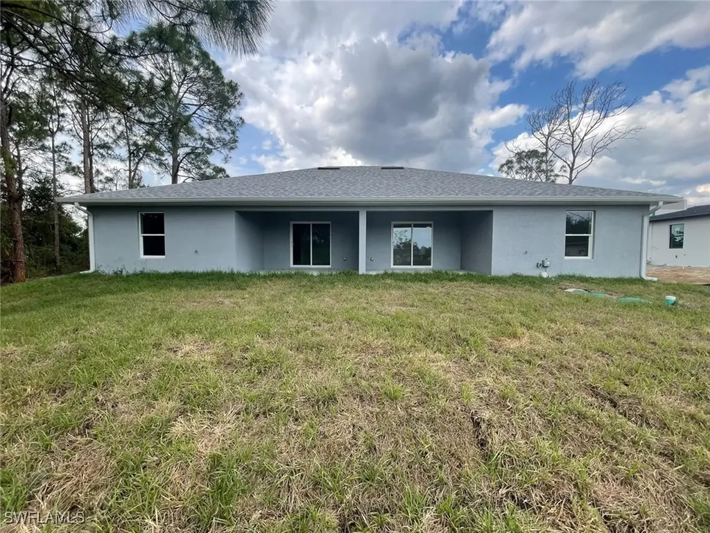 4521/4523 24th Street SW Lehigh Acres FL 33973
