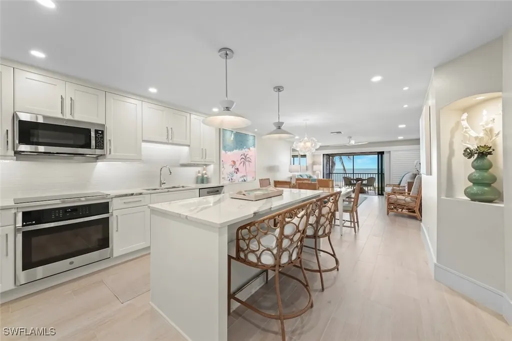 1795 Middle Gulf Drive Sanibel FL 33957