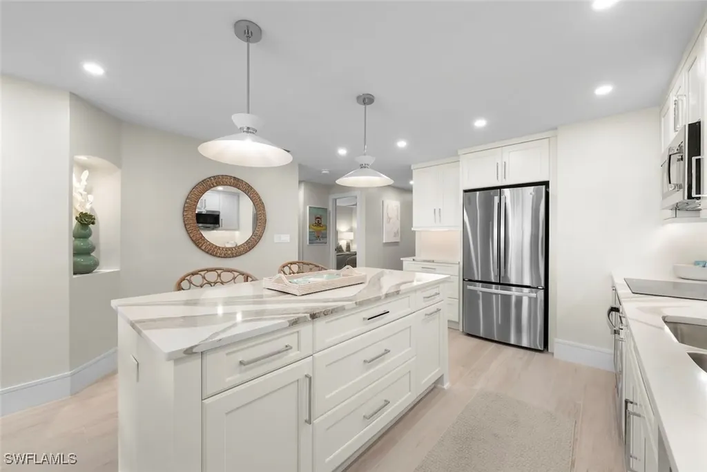 1795 Middle Gulf Drive Sanibel FL 33957
