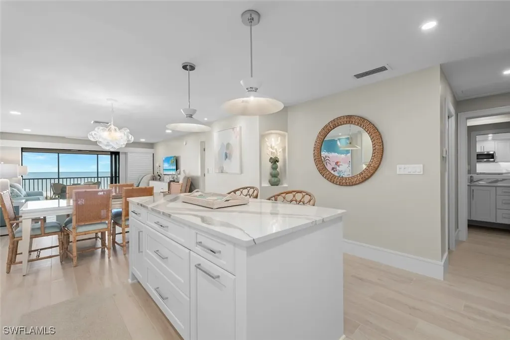 1795 Middle Gulf Drive Sanibel FL 33957