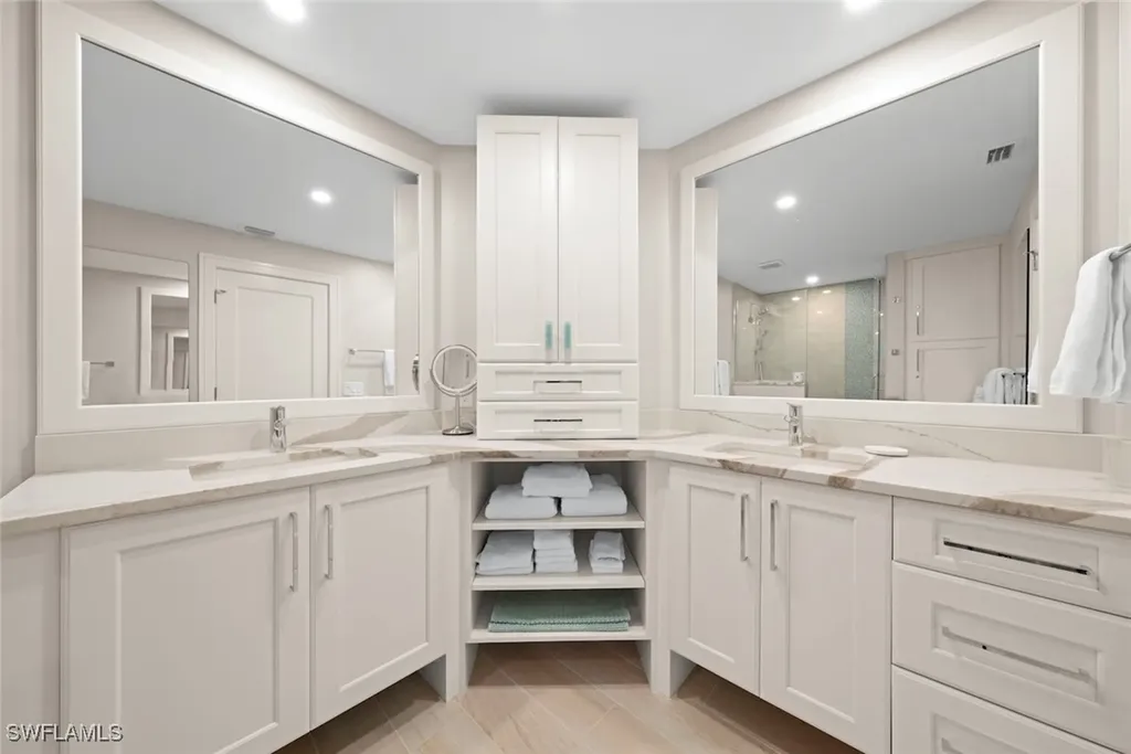 1795 Middle Gulf Drive Sanibel FL 33957