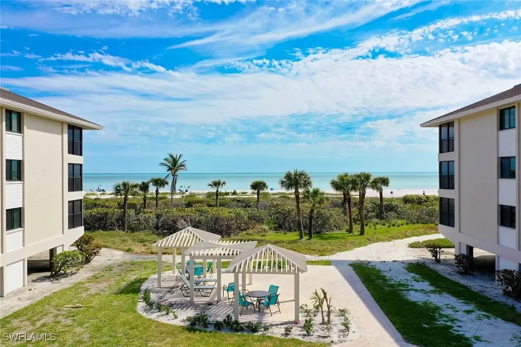 1795 Middle Gulf Drive Sanibel FL 33957