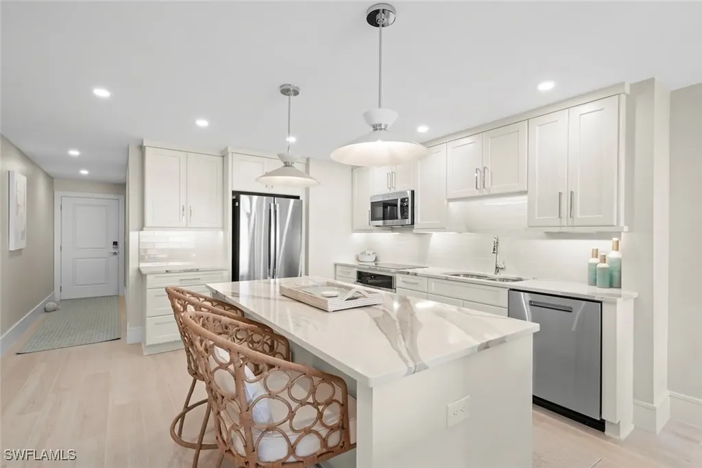 1795 Middle Gulf Drive Sanibel FL 33957
