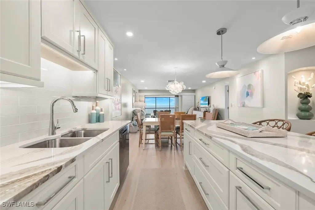 1795 Middle Gulf Drive Sanibel FL 33957