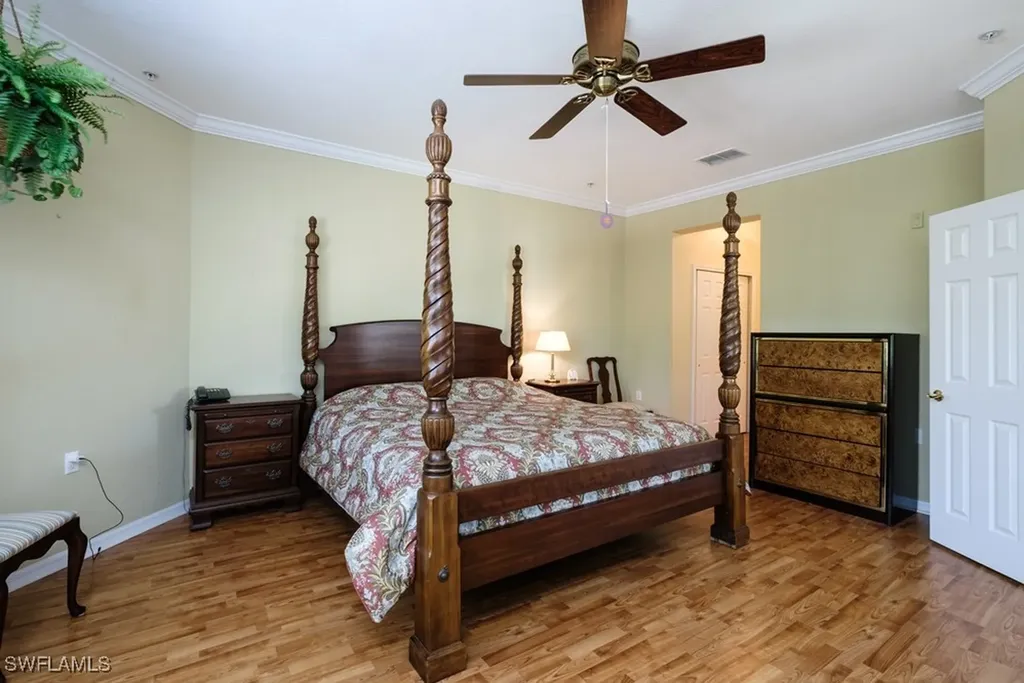 4873 Hampshire Court Naples FL 34112