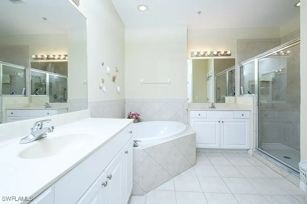 4873 Hampshire Court Naples FL 34112