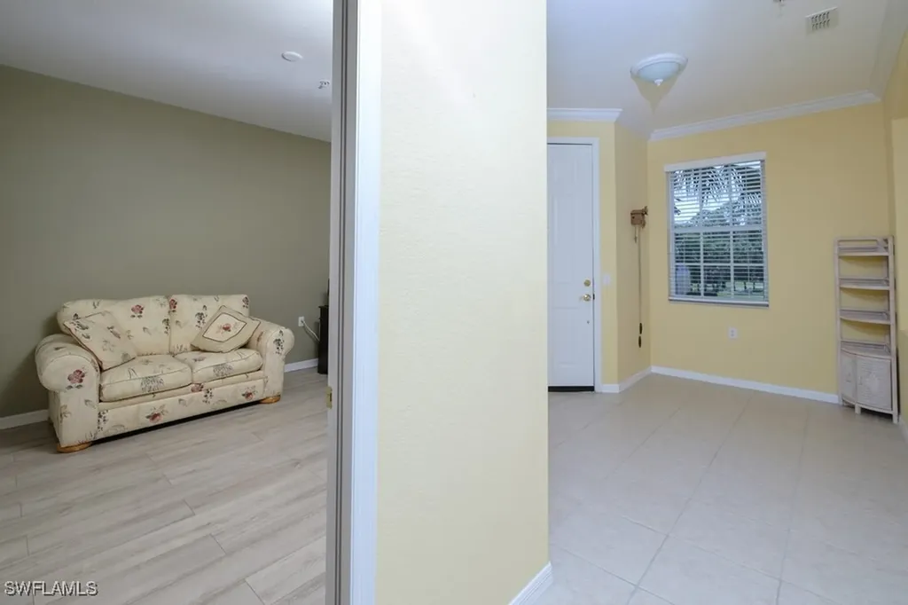 4873 Hampshire Court Naples FL 34112