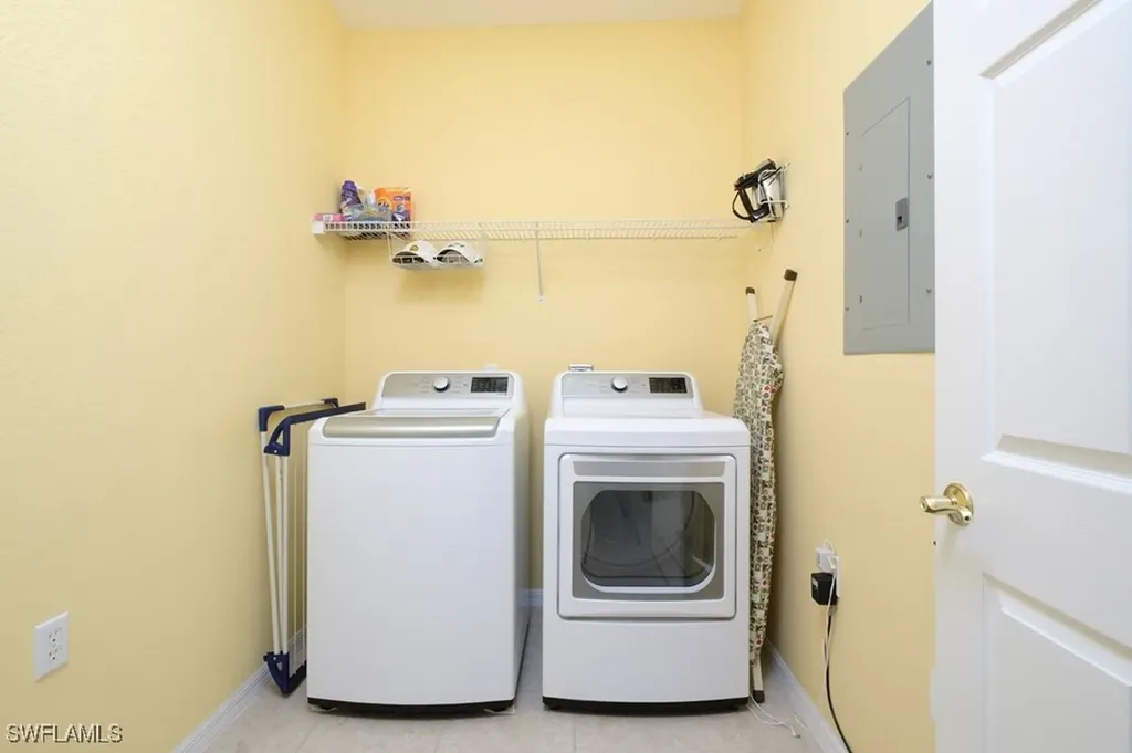 4873 Hampshire Court Naples FL 34112