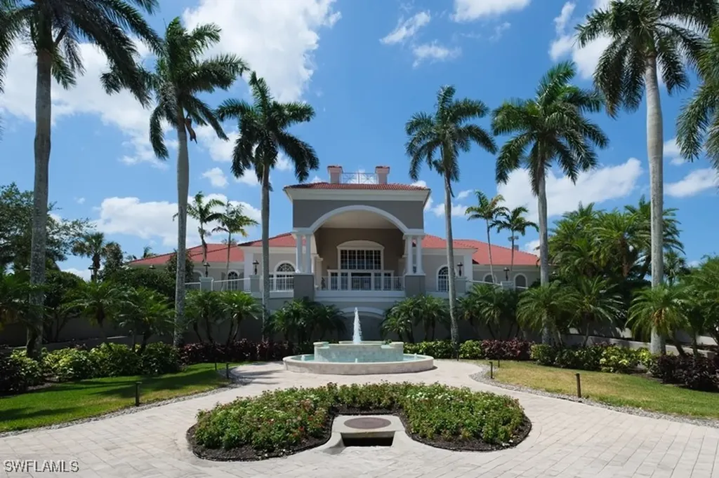 4873 Hampshire Court Naples FL 34112