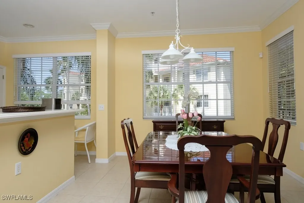 4873 Hampshire Court Naples FL 34112