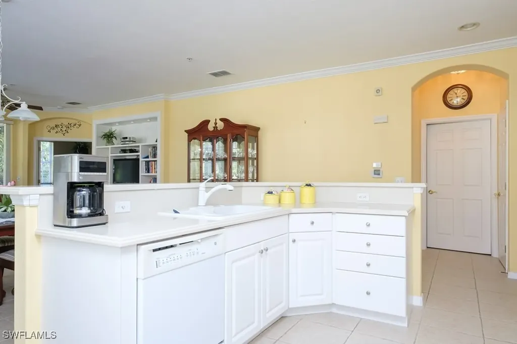 4873 Hampshire Court Naples FL 34112