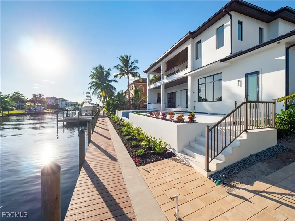 846 Cypress Lake Circle Fort Myers FL 33919