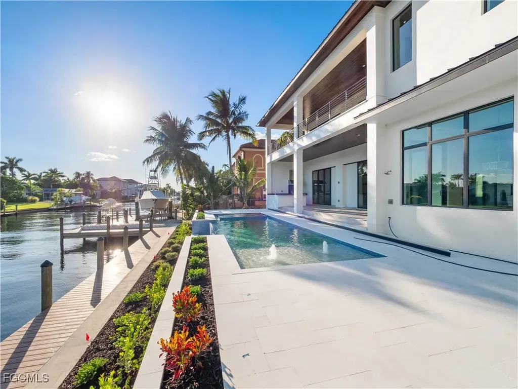 846 Cypress Lake Circle Fort Myers FL 33919