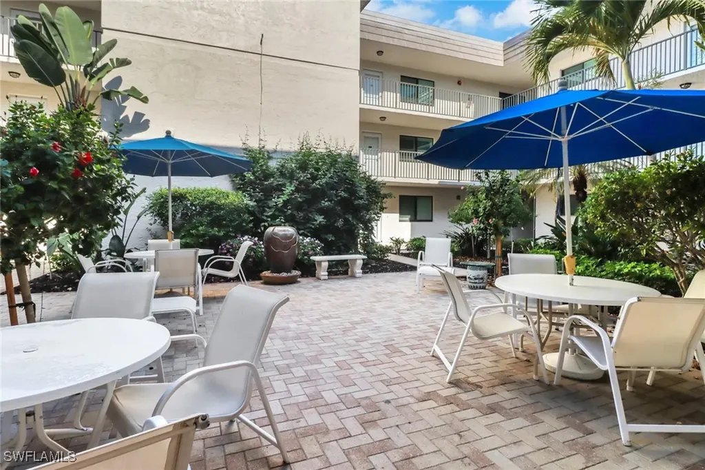 788 Park Shore Drive Naples FL 34103