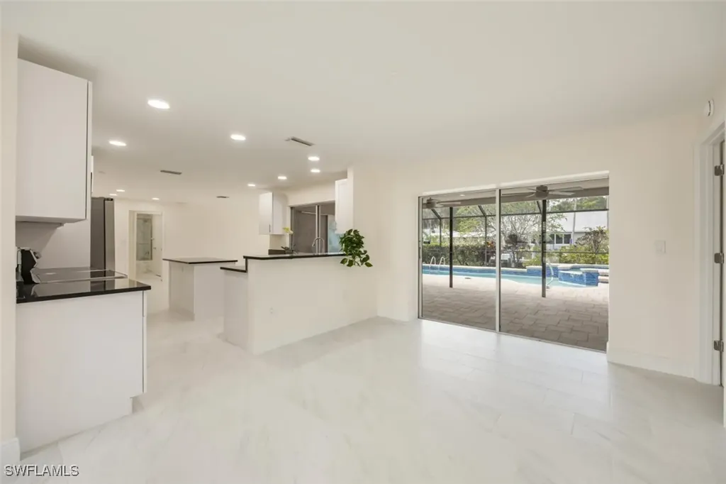 2232 Longboat Drive Naples FL 34104