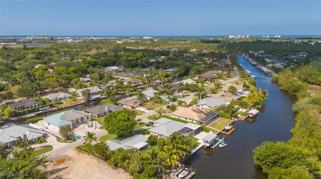 2232 Longboat Drive Naples FL 34104