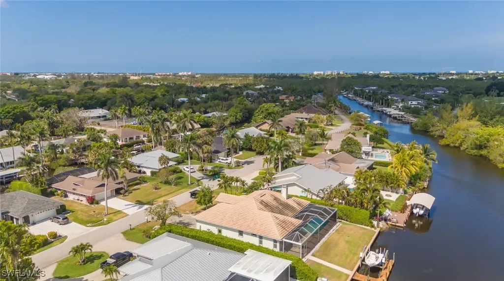 2232 Longboat Drive Naples FL 34104