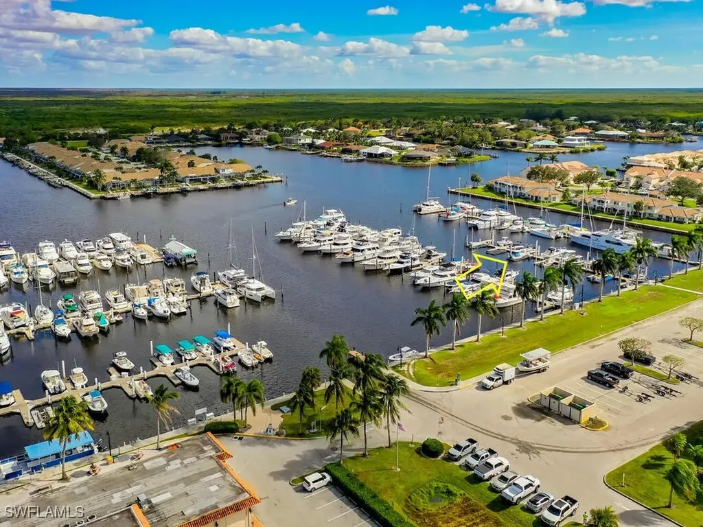 525 Newport Drive Naples FL 34114