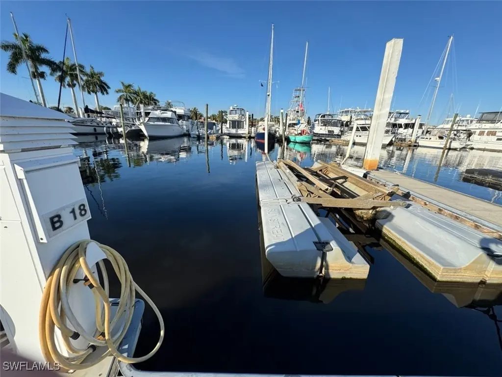 525 Newport Drive Naples FL 34114