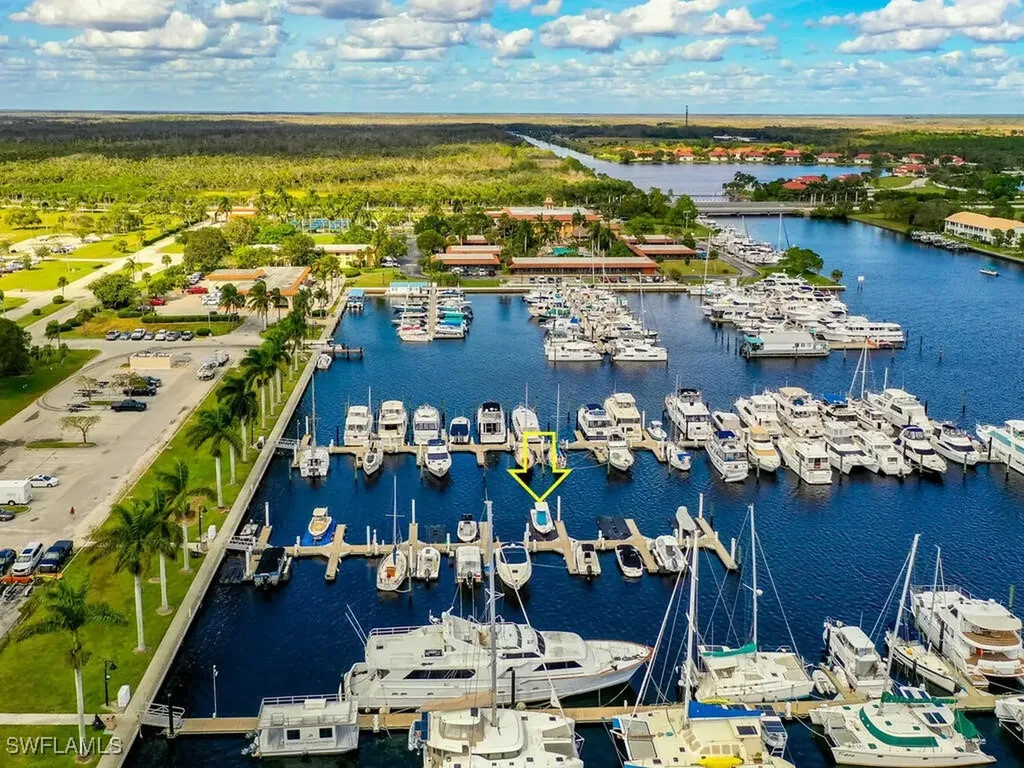 525 Newport Drive Naples FL 34114