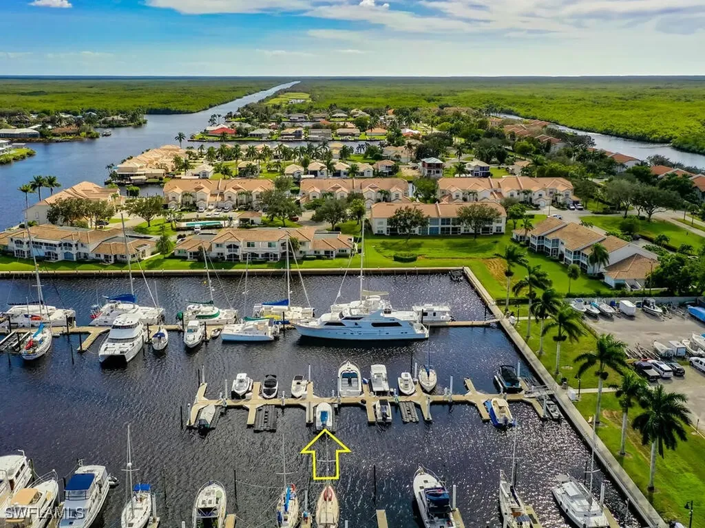 525 Newport Drive Naples FL 34114