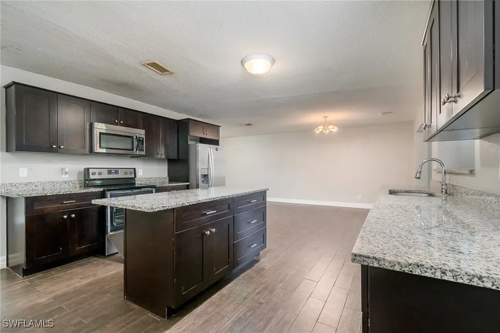 2414 Parkview Drive Fort Myers FL 33905
