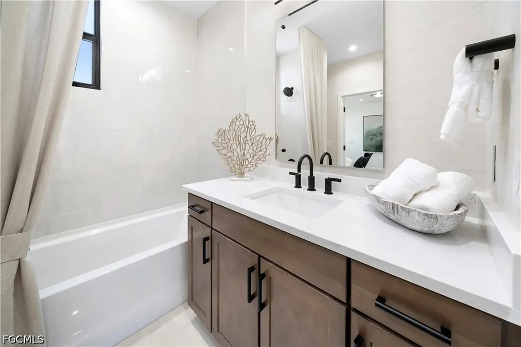 6092 Barbara Circle Naples FL 34112