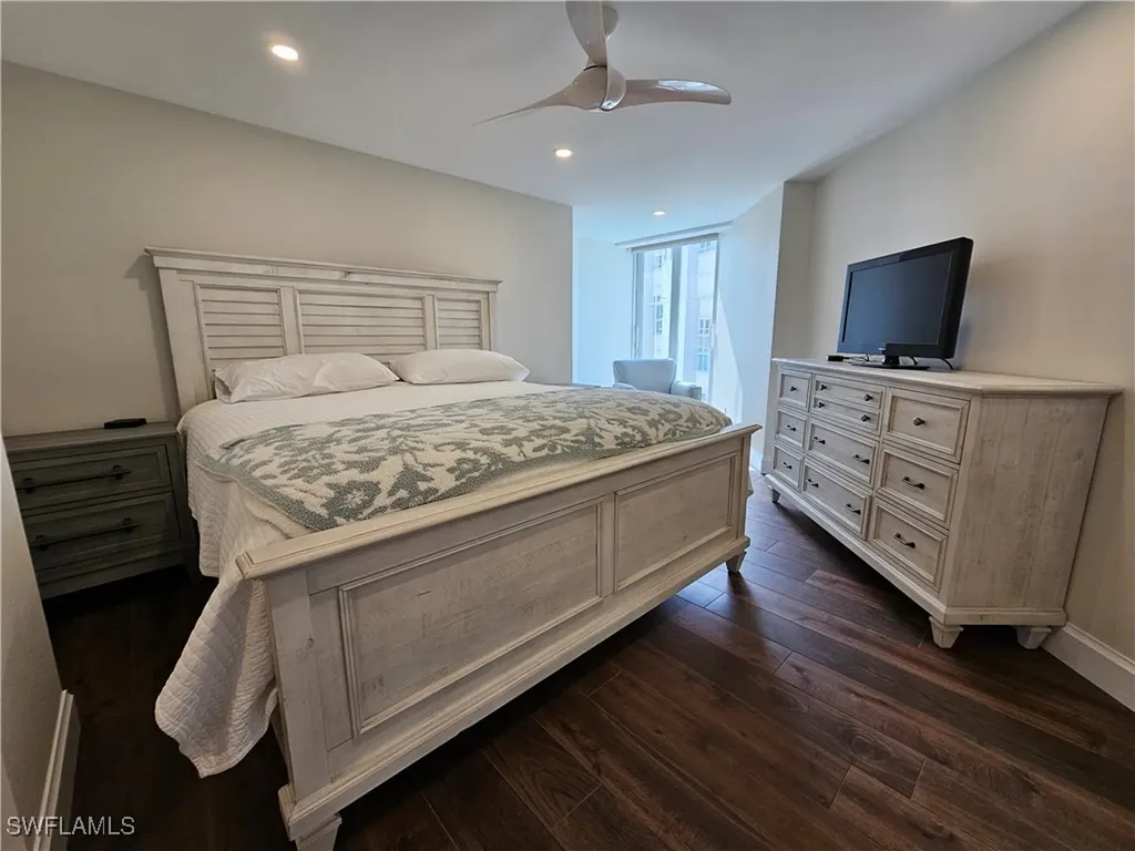 4041 Gulf Shore Boulevard Naples FL 34103