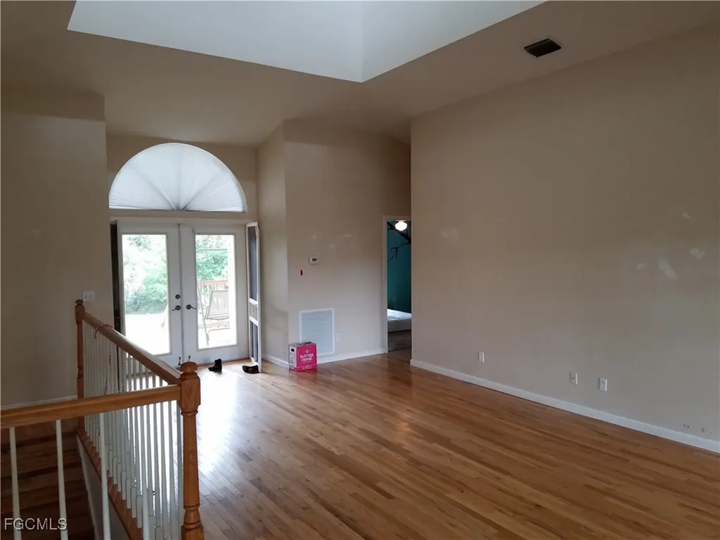 880 18th Street NE Naples FL 34120