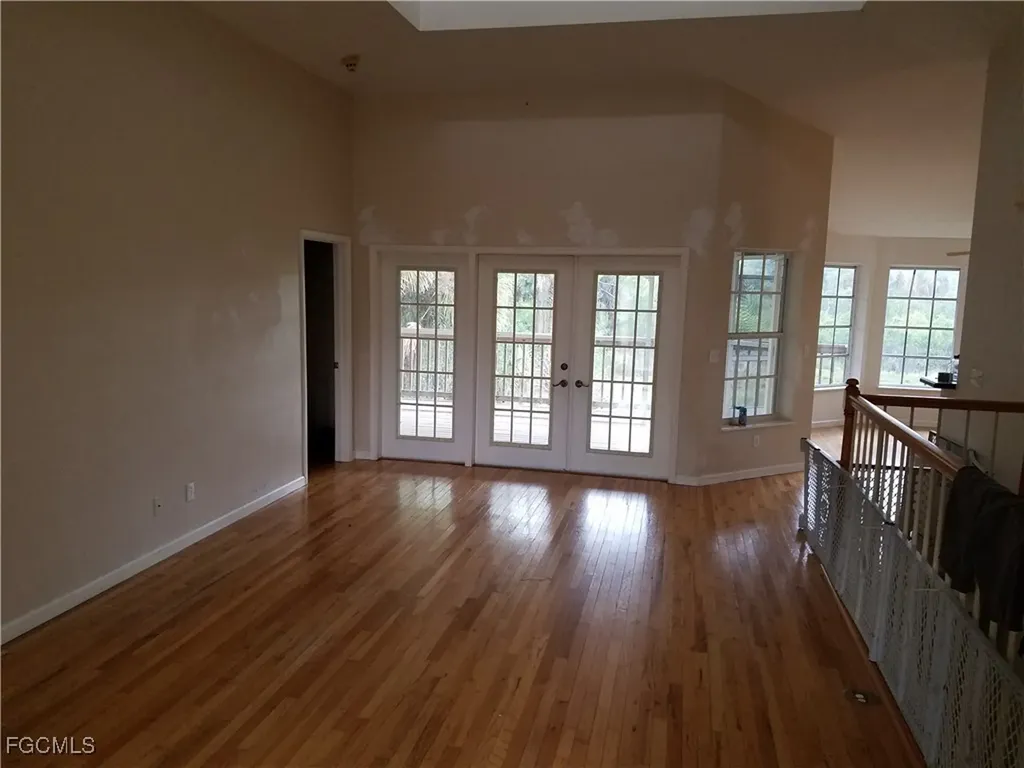 880 18th Street NE Naples FL 34120