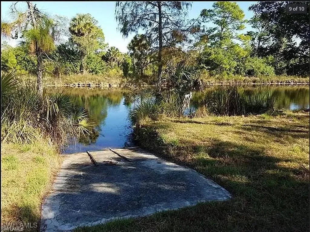 880 18th Street NE Naples FL 34120