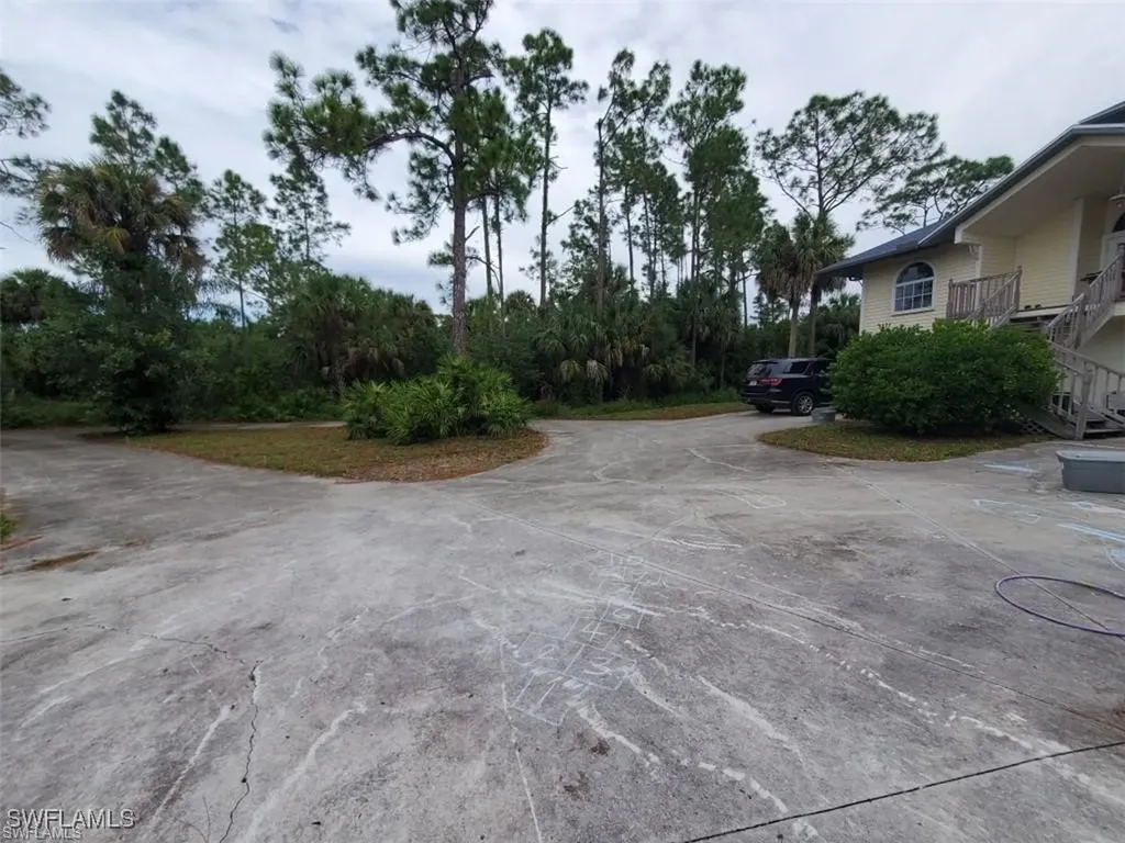 880 18th Street NE Naples FL 34120