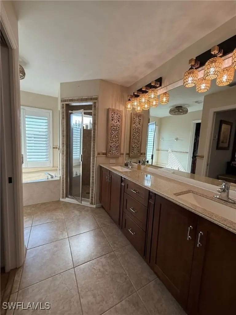 5546 Park Road Fort Myers FL 33908