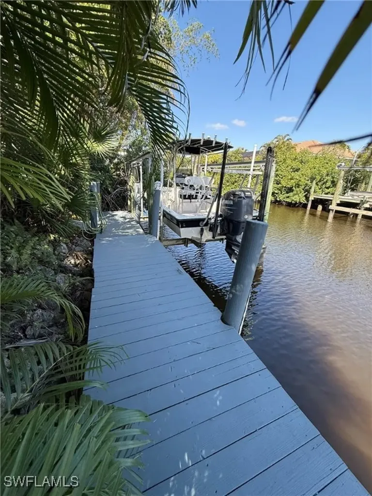 5546 Park Road Fort Myers FL 33908