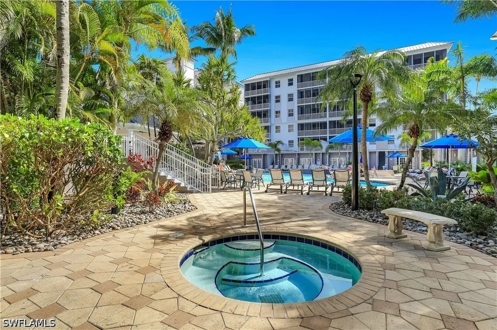 460 Launch Circle Naples FL 34108