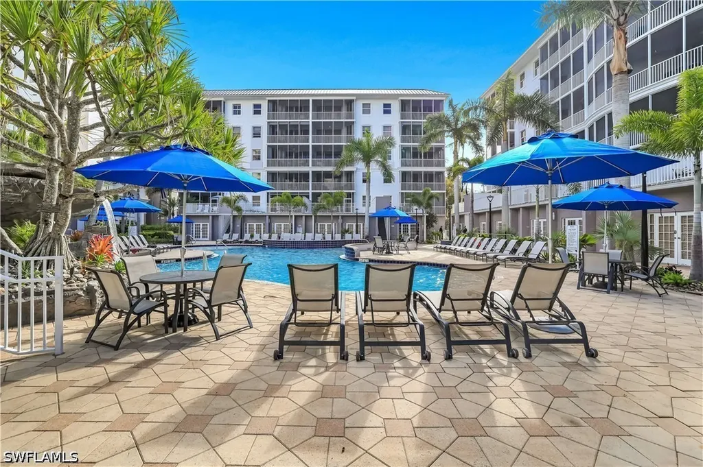 460 Launch Circle Naples FL 34108