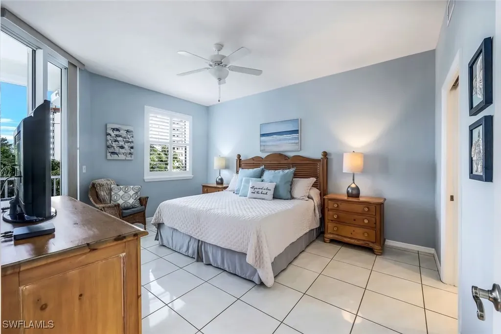 460 Launch Circle Naples FL 34108