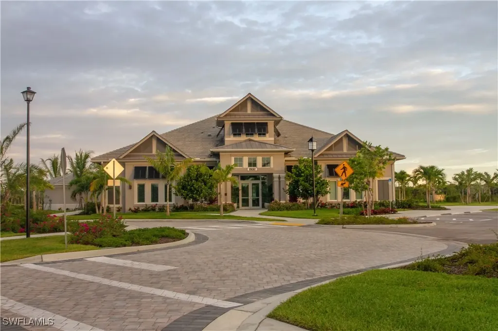 163 Indies Drive E Naples FL 34114