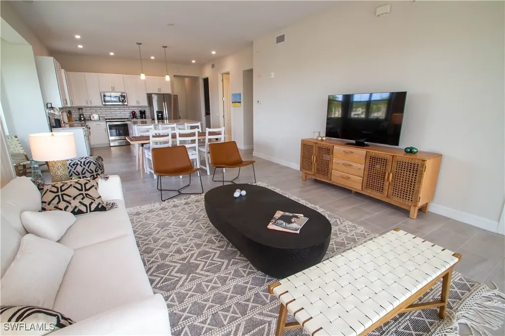 163 Indies Drive E Naples FL 34114
