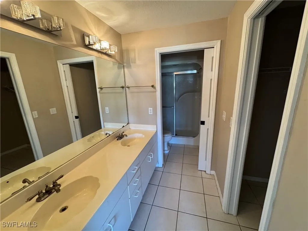 388 Belina Drive Naples FL 34104